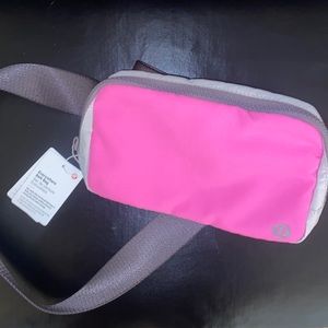 Lululemon Everywhere Belt Bag